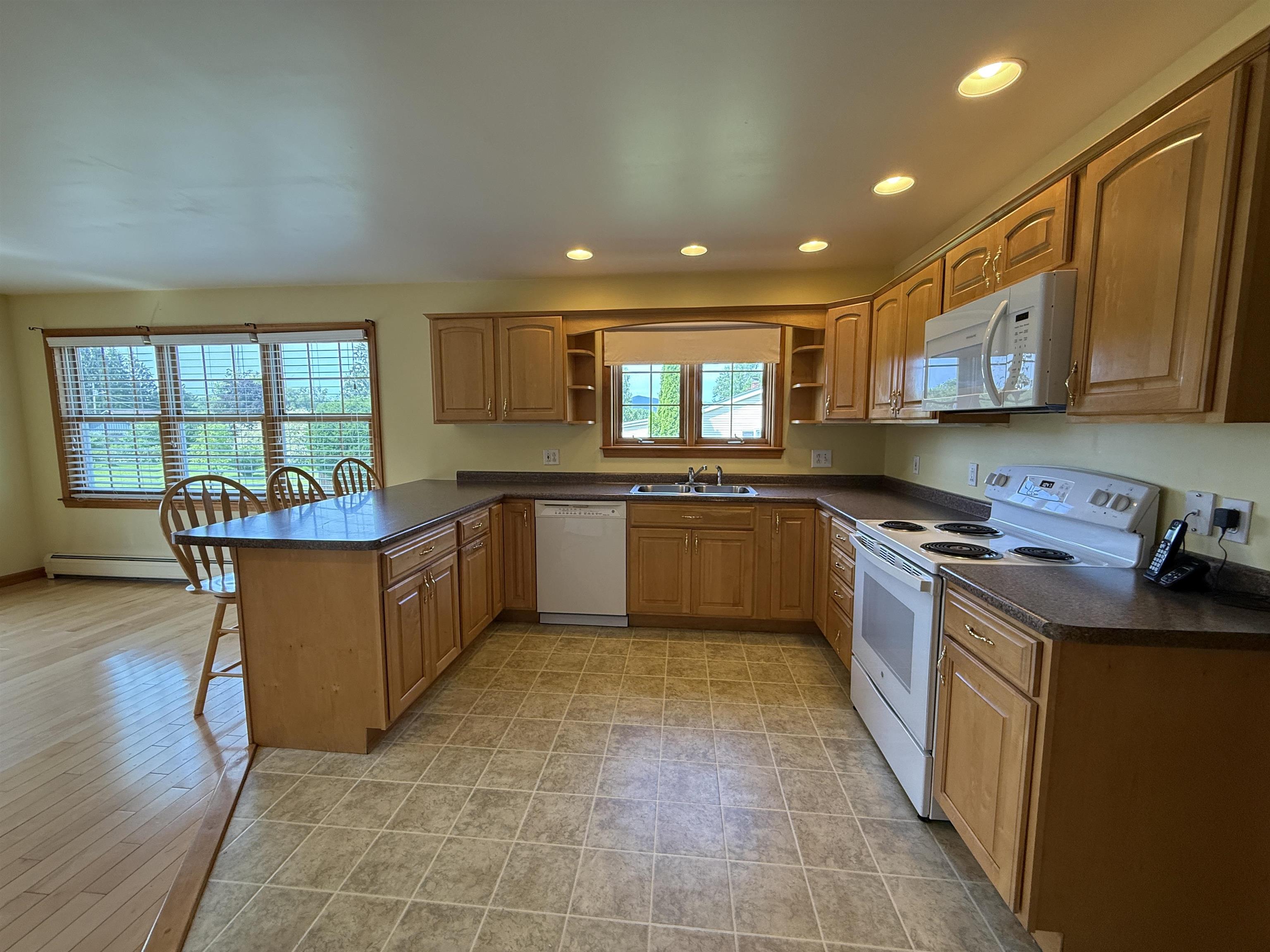 4 Lyman Avenue Rutland, VT 05701 - Photo 10 of 26