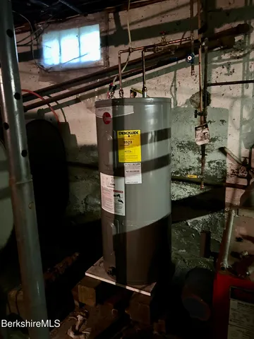 $699,900 | 3258 Main Street, Becket, MA 01223