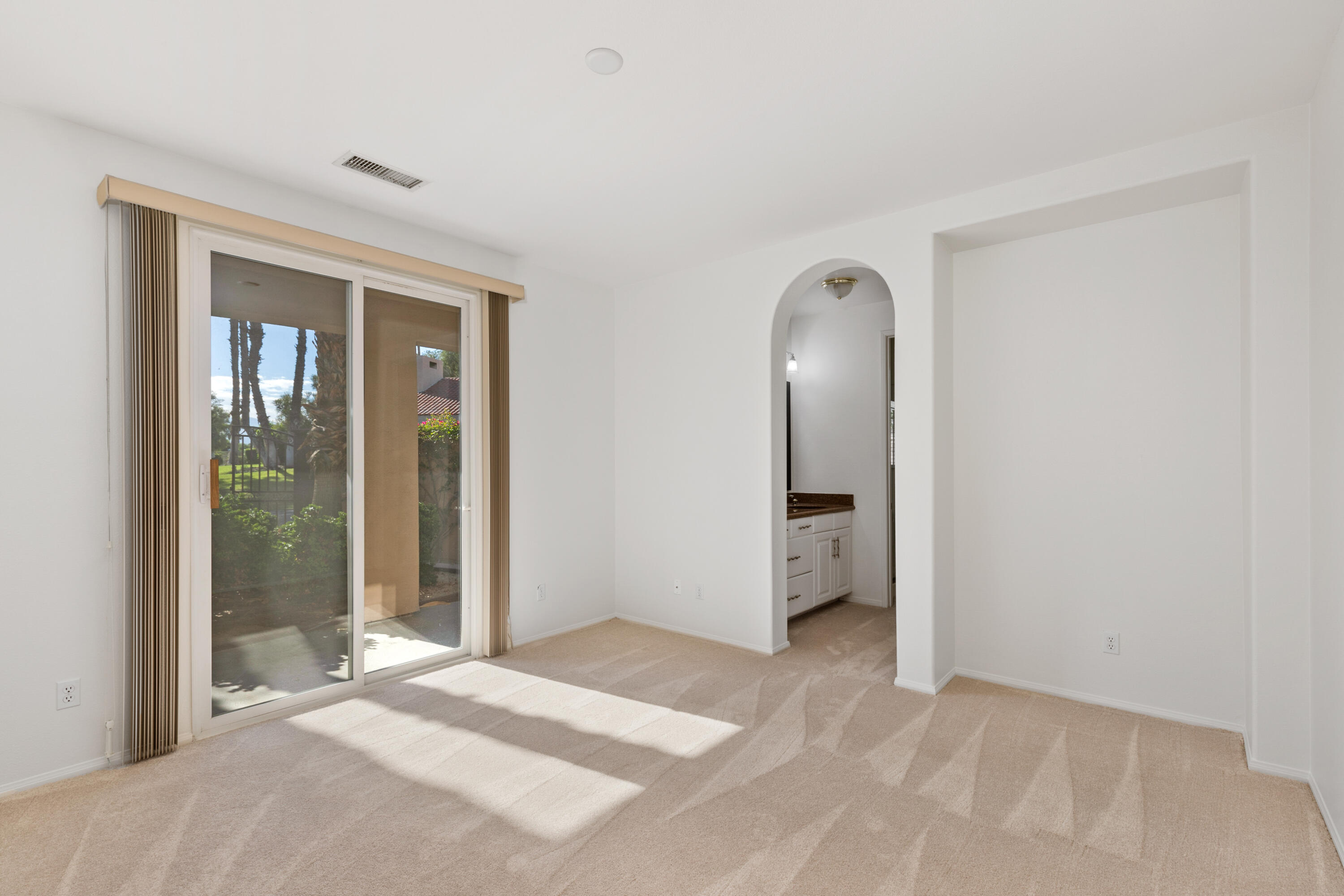 30 Racquet Club Drive South Rancho Mirage, CA 92270 - Photo 27 of 38 23_10938061_155479_155479-EI-122