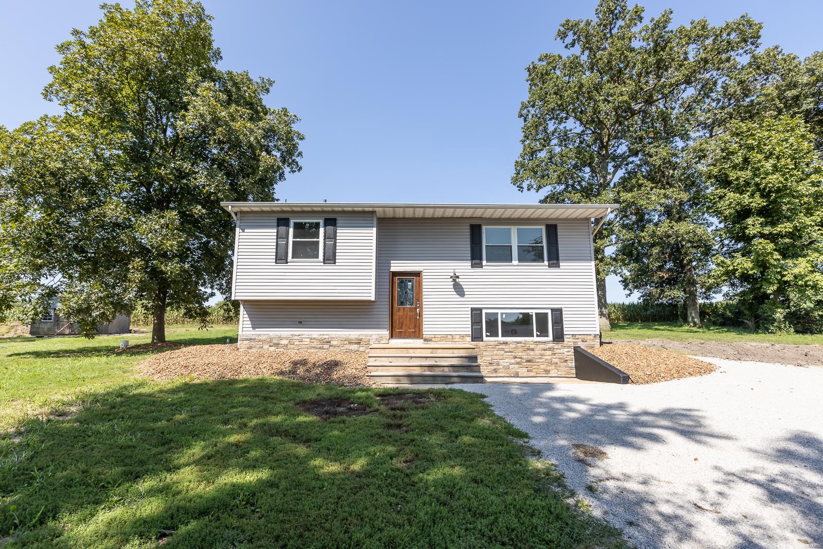 11531 Schlichter Road Mascoutah, IL 62258 - Photo 1 of 30 Gallery Image 1