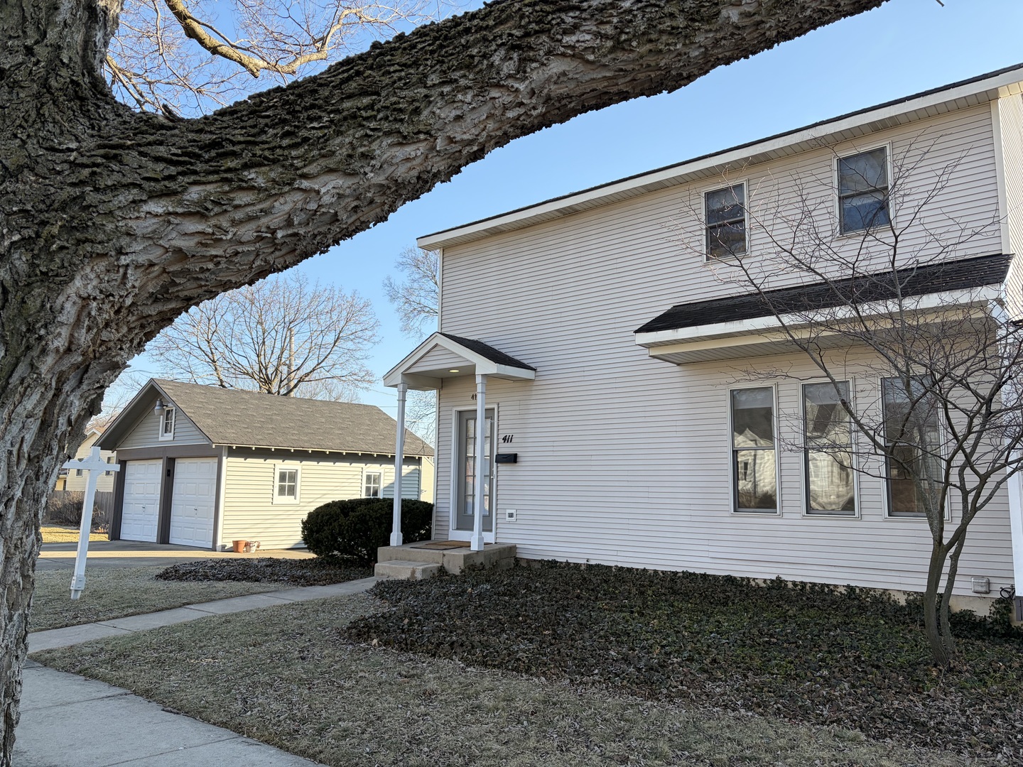 411 Richards Street Geneva, IL 60134 - Photo 3 of 21