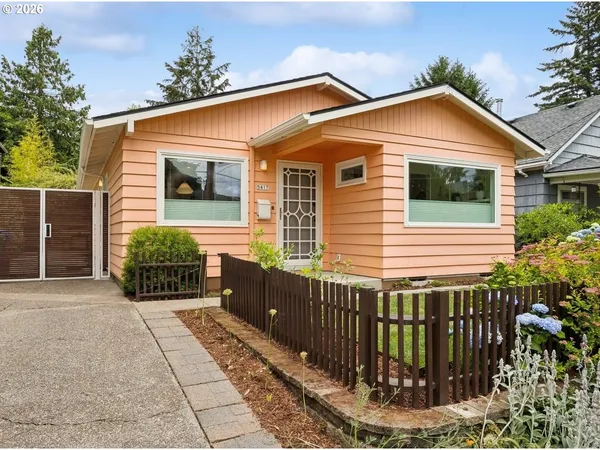 $565,000 | 5417 Southeast Boise Street, Portland, OR 97206