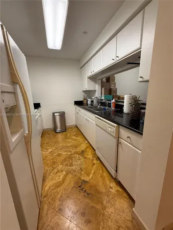 $2,600 | 2475 Brickell Avenue, Unit 2003, Miami, FL 33129