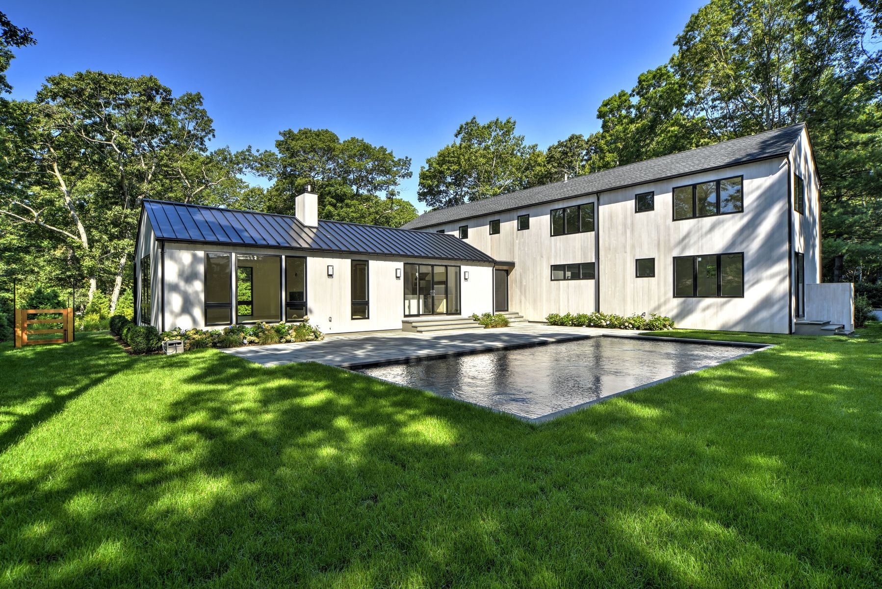 3 High Point Road East Hampton, NY 11937 - Photo 1 of 25 Gallery Image 1