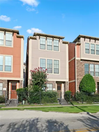 $3,250 | 1046 West 23rd Street, Unit H, Houston, TX 77008