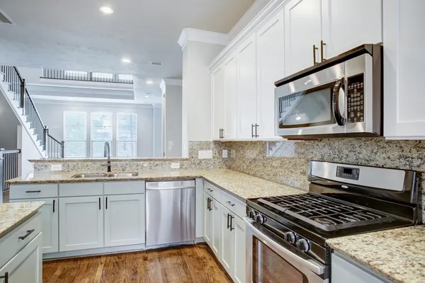 $3,250 | 1046 West 23rd Street, Unit H, Houston, TX 77008