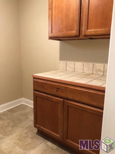 7520 Beekman Drive Baton Rouge, LA 70817 - Photo 3 of 6 Laundry Room