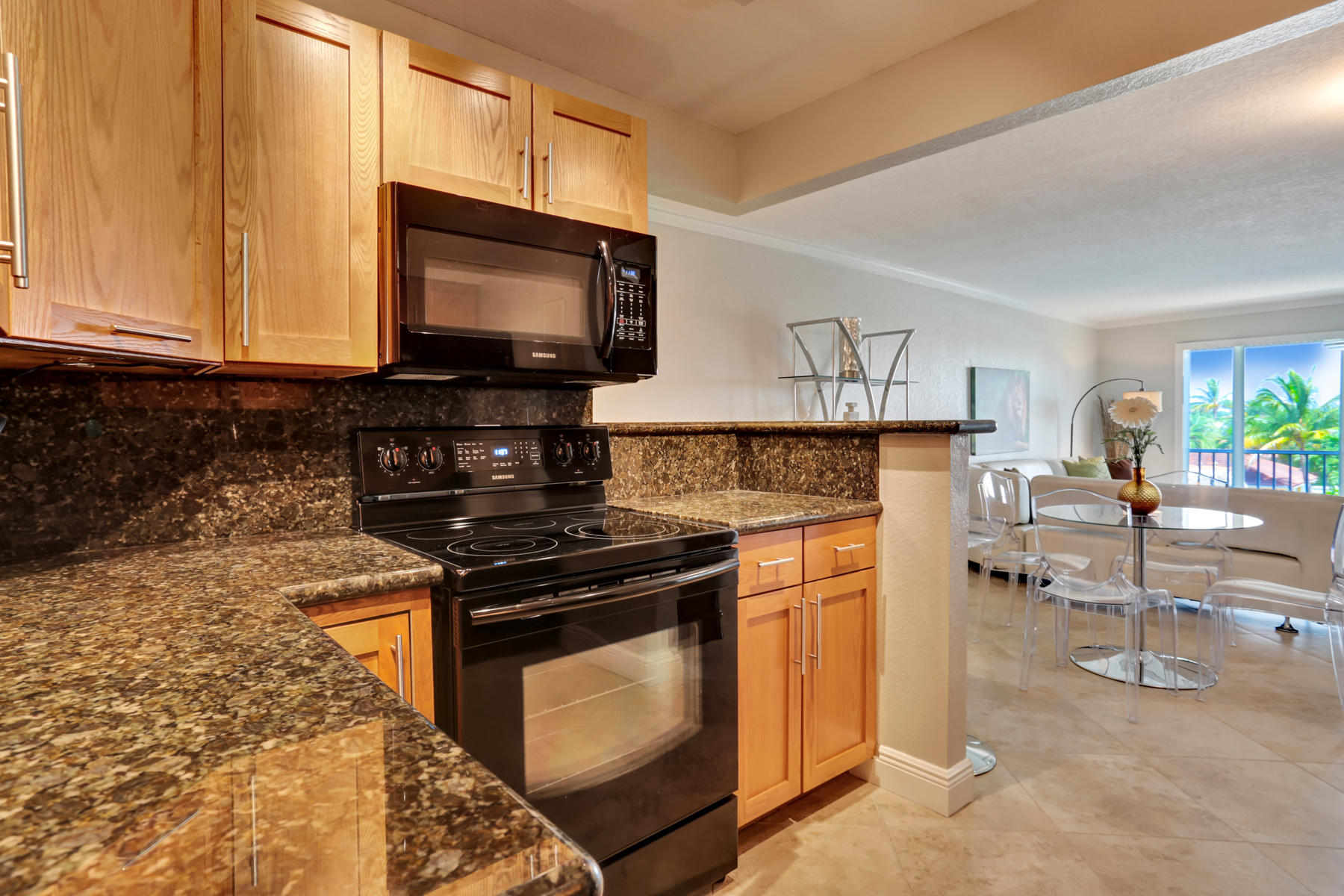 777 Jeffery Street, Unit 304 Boca Raton, FL 33487 - Photo 15 of 35 Kitchen
