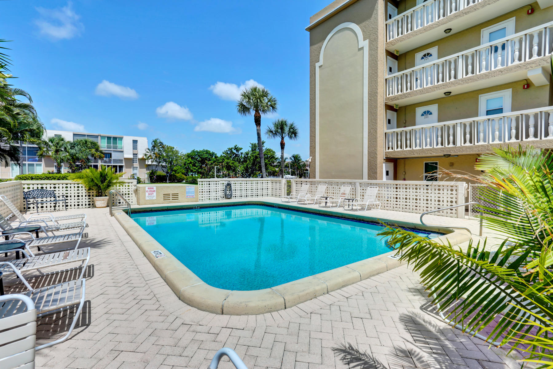 777 Jeffery Street, Unit 304 Boca Raton, FL 33487 - Photo 26 of 35 River Dome pool