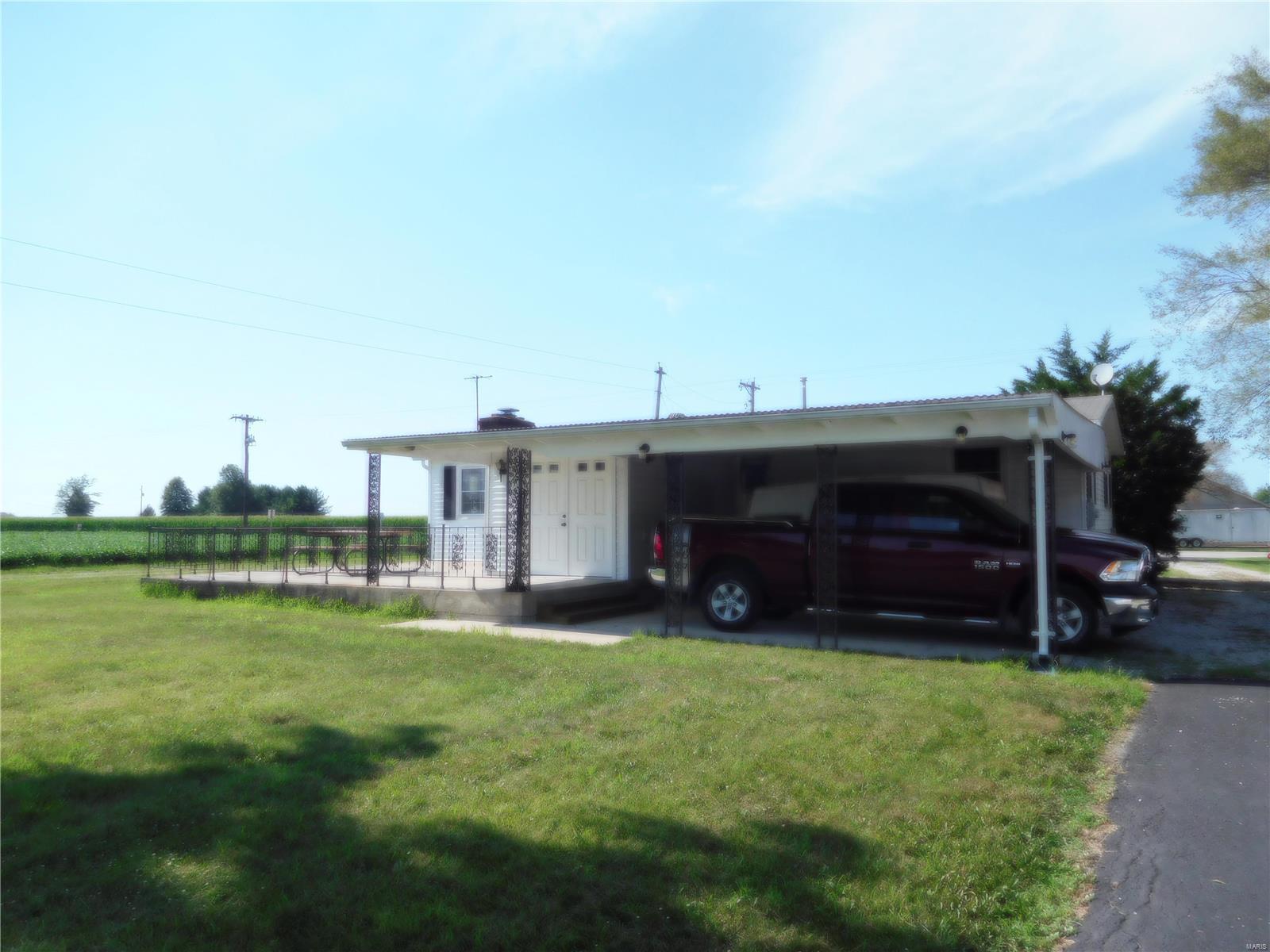 204 West Pocahontas Road Highland, IL 62249 - Photo 14 of 14