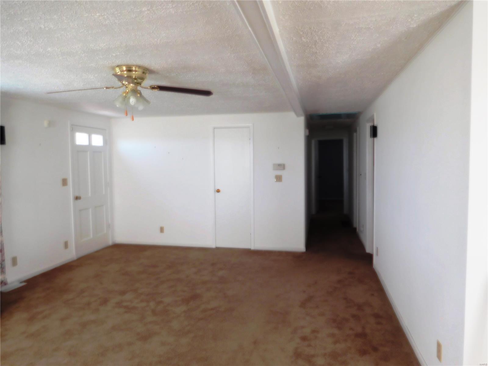 204 West Pocahontas Road Highland, IL 62249 - Photo 3 of 14
