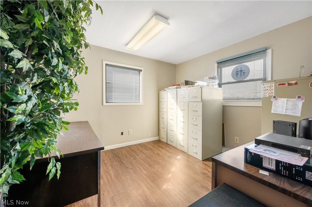 4001 South Cleveland Massillon Road Barberton, OH 44203 - Photo 9 of 25 View of office
