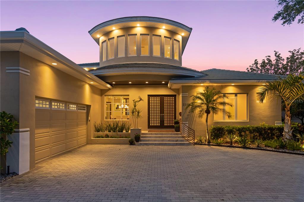 2279 Mermaid Point Northeast St. Petersburg, FL 33703 - Photo 2 of 100