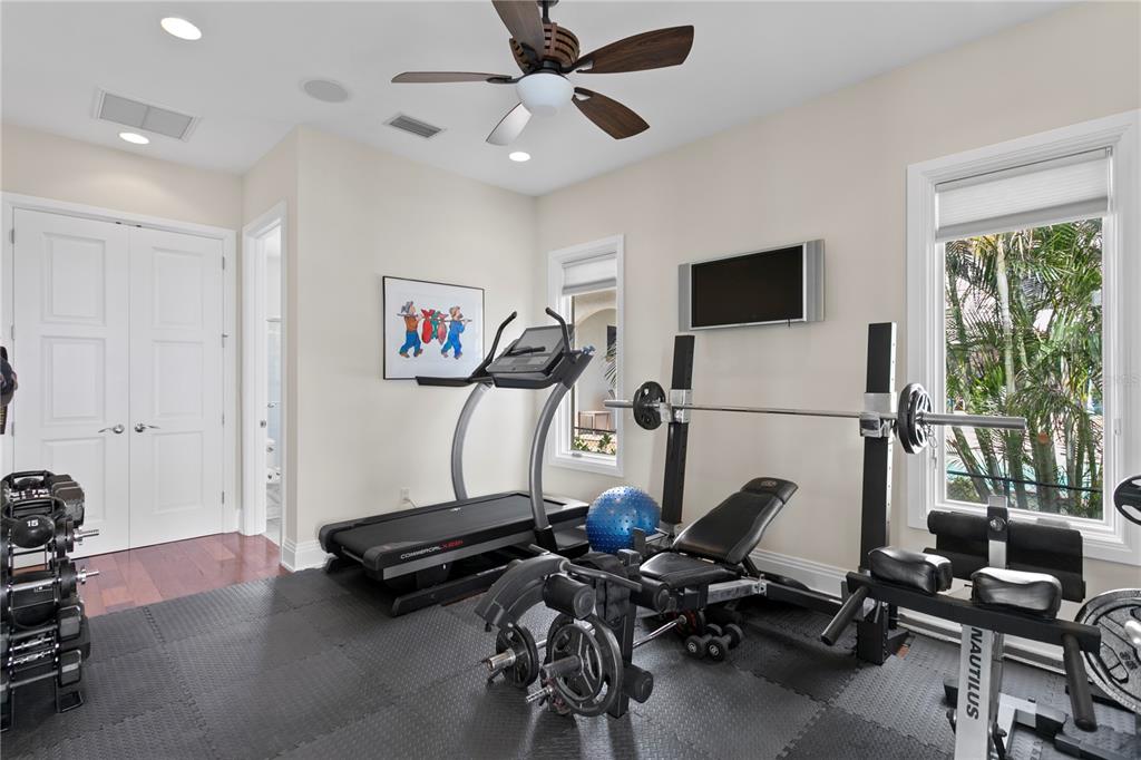 2279 Mermaid Point Northeast St. Petersburg, FL 33703 - Photo 37 of 100