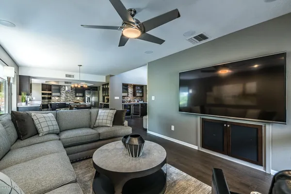 $8,000 | 8622 East Vista Del Lago, Scottsdale, AZ 85255