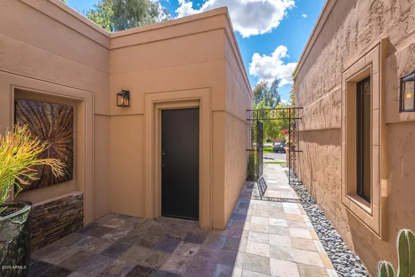 $8,000 | 8622 East Vista Del Lago, Scottsdale, AZ 85255