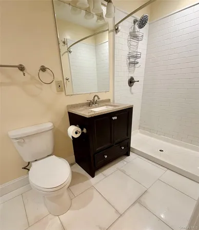 $2,200 | 337 Main Street, Unit 2F, Poughkeepsie, NY 12601