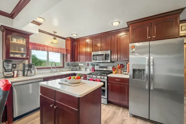 $559,000 | 47001 Highway 27, Tekoa, WA 99033