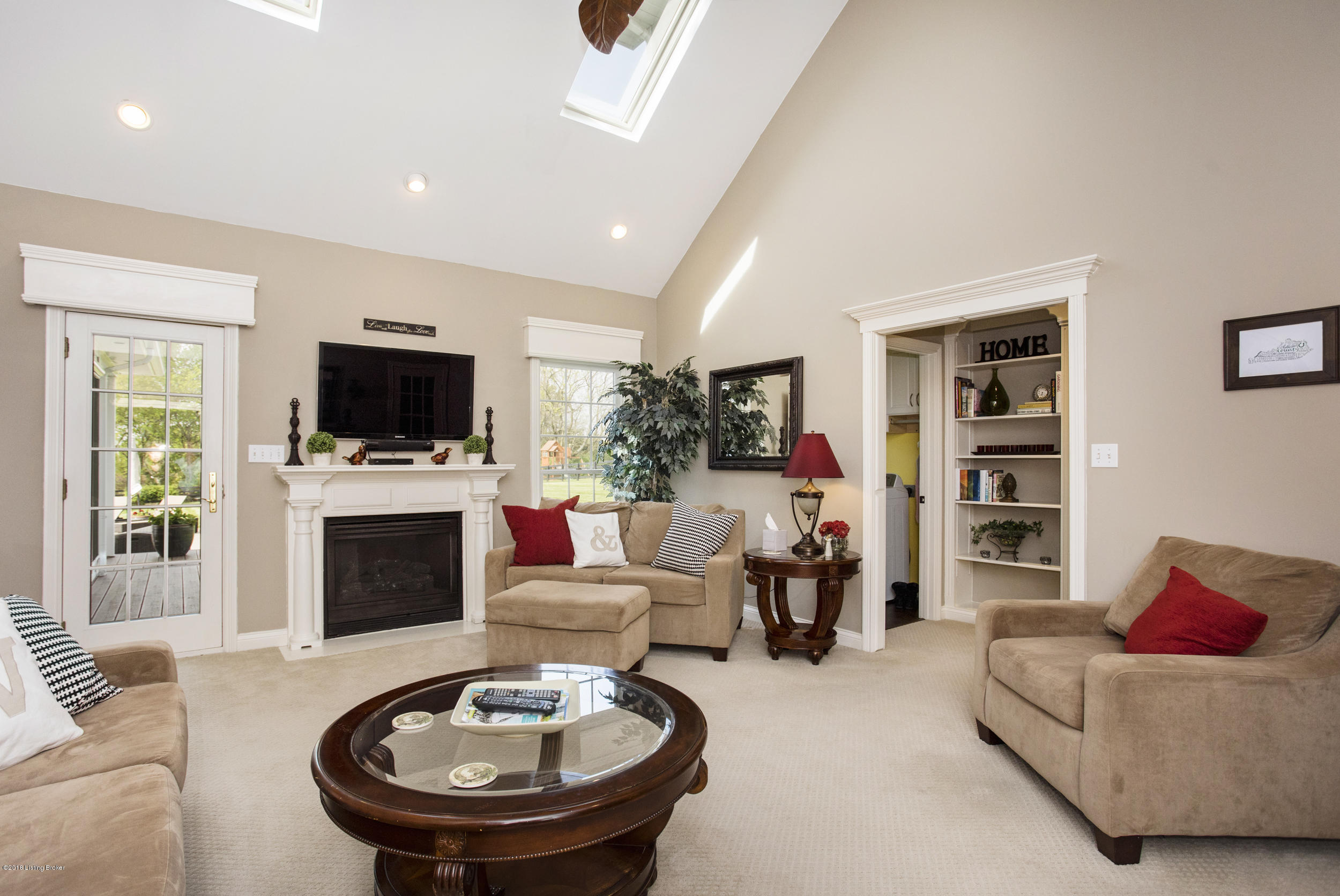 4612 Stone Ridge Road Crestwood, KY 40014 - Photo 22 of 70 31-great room