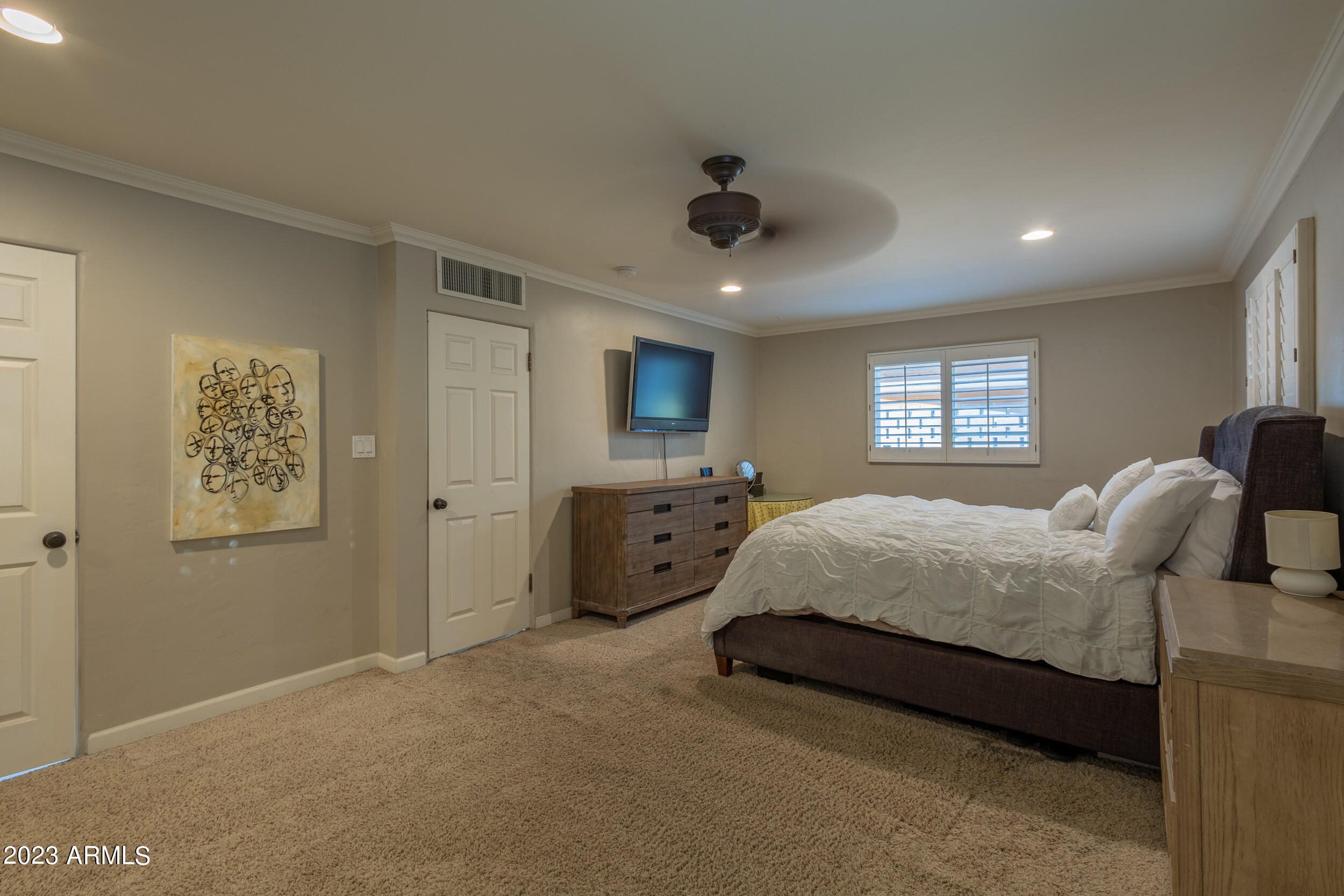 4333 East Cheery Lynn Road Phoenix, AZ 85018 - Photo 11 of 32 Owners Suite
