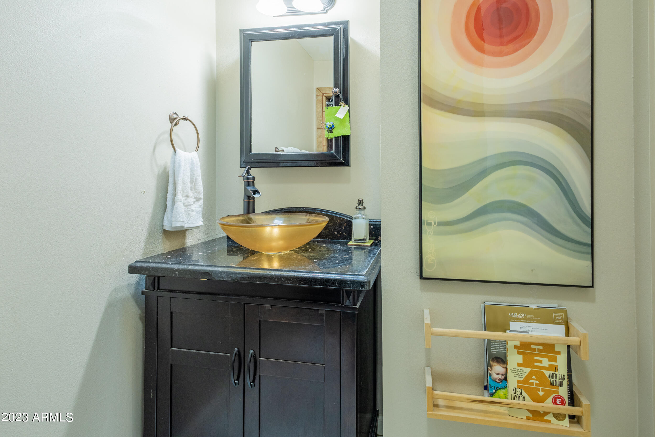 4333 East Cheery Lynn Road Phoenix, AZ 85018 - Photo 23 of 32 Bathroom 3
