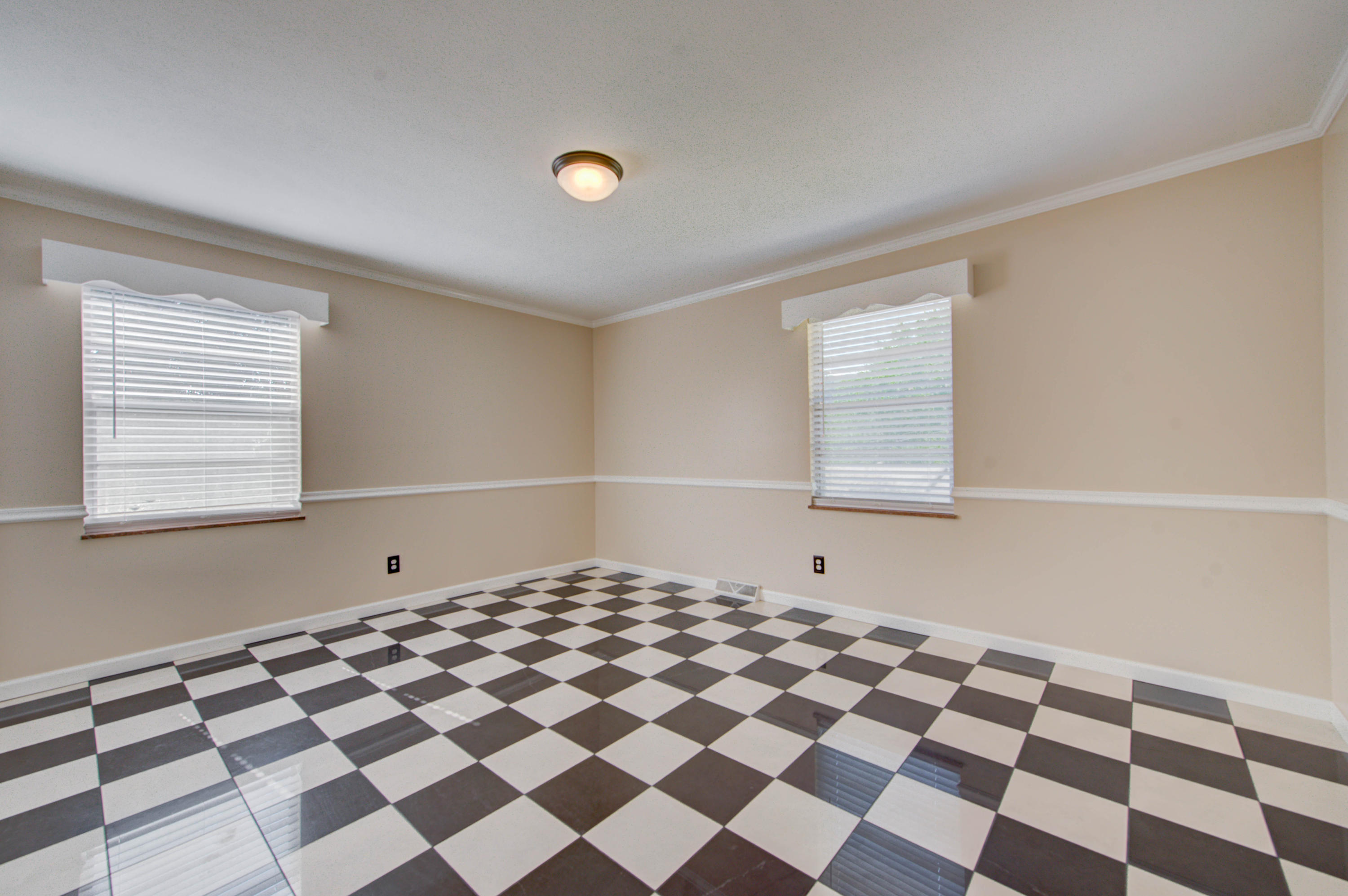 300 Walnut Street Clinton, TN 37716 - Photo 19 of 29 19