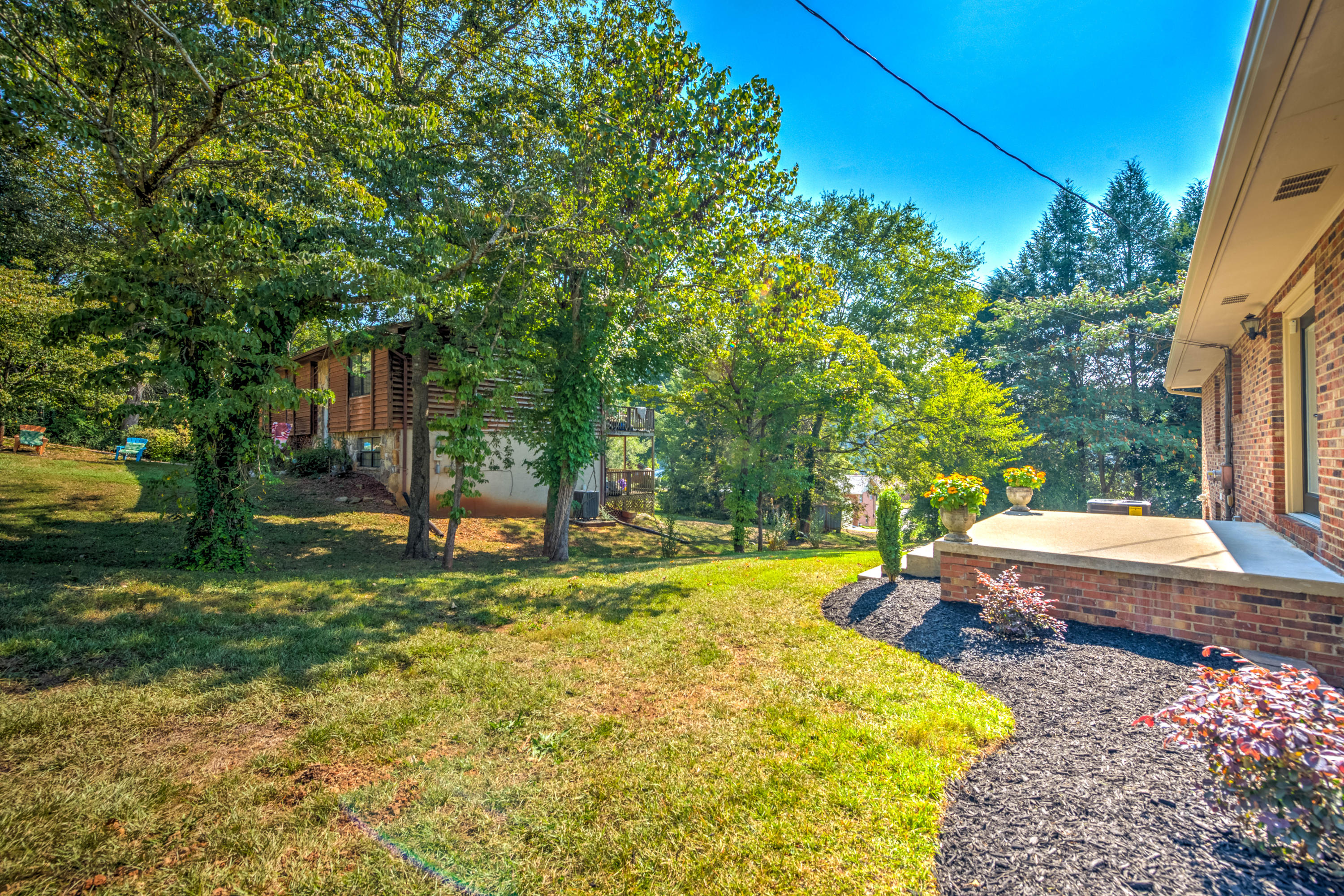 300 Walnut Street Clinton, TN 37716 - Photo 27 of 29 27