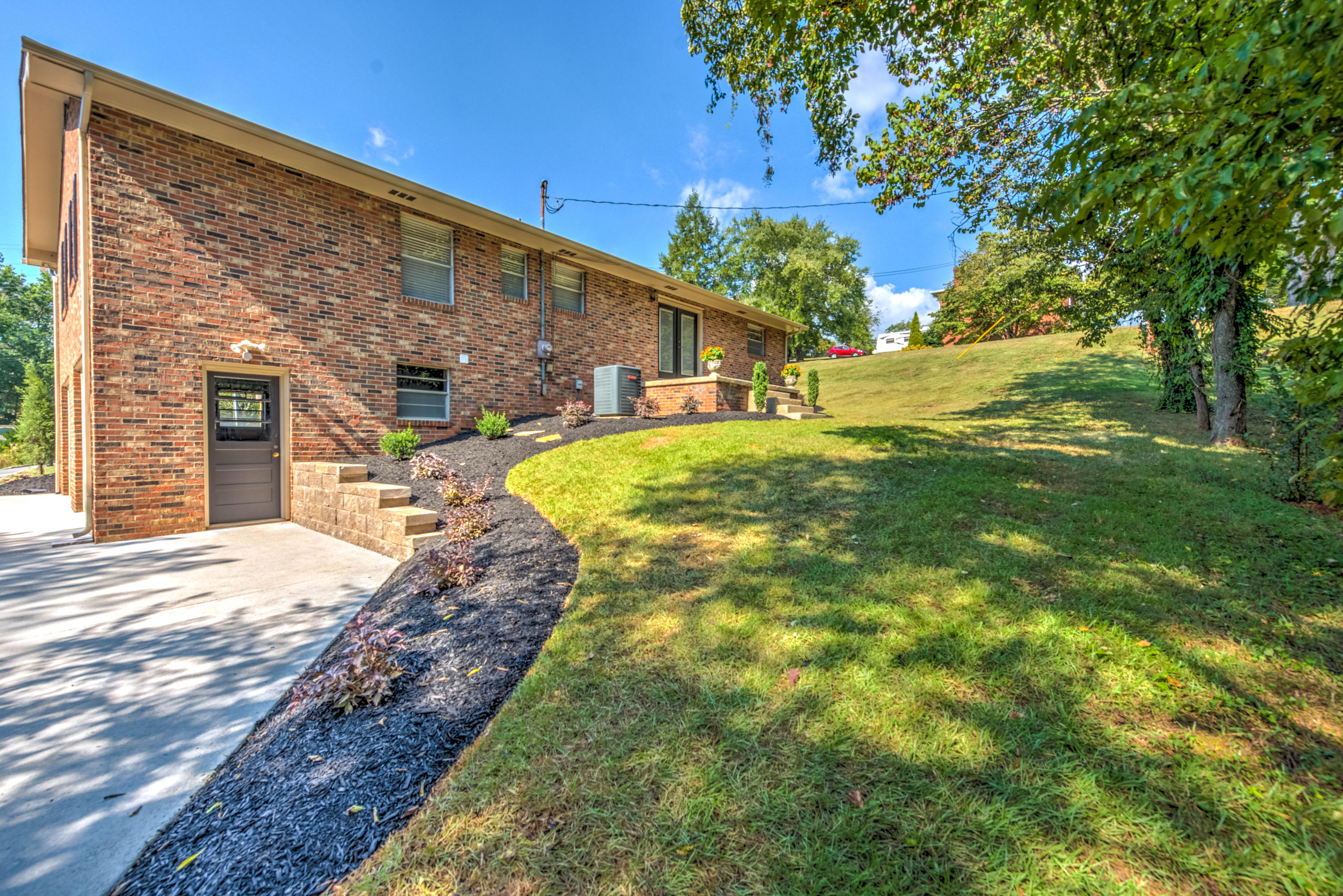 300 Walnut Street Clinton, TN 37716 - Photo 29 of 29 29