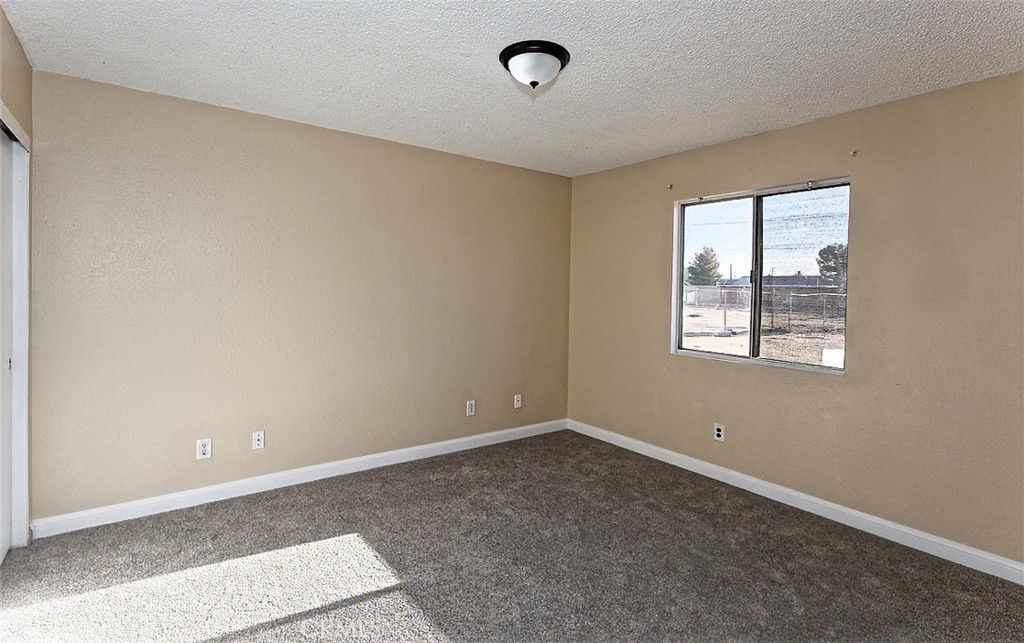 11542 Chimayo Road Apple Valley, CA 92308 - Photo 18 of 20