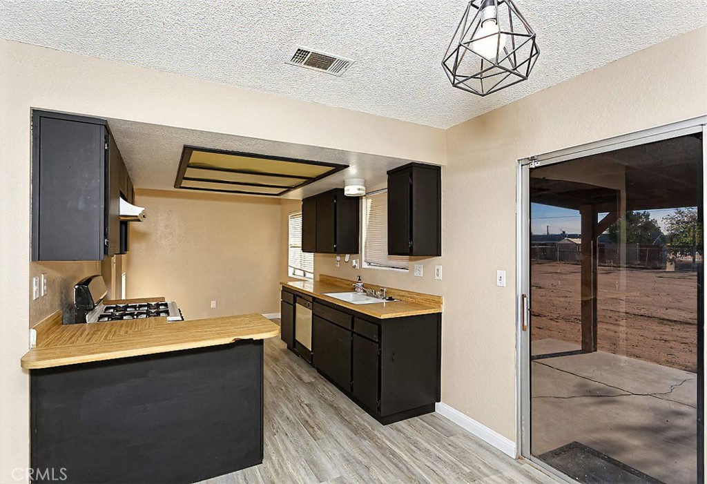 11542 Chimayo Road Apple Valley, CA 92308 - Photo 8 of 20