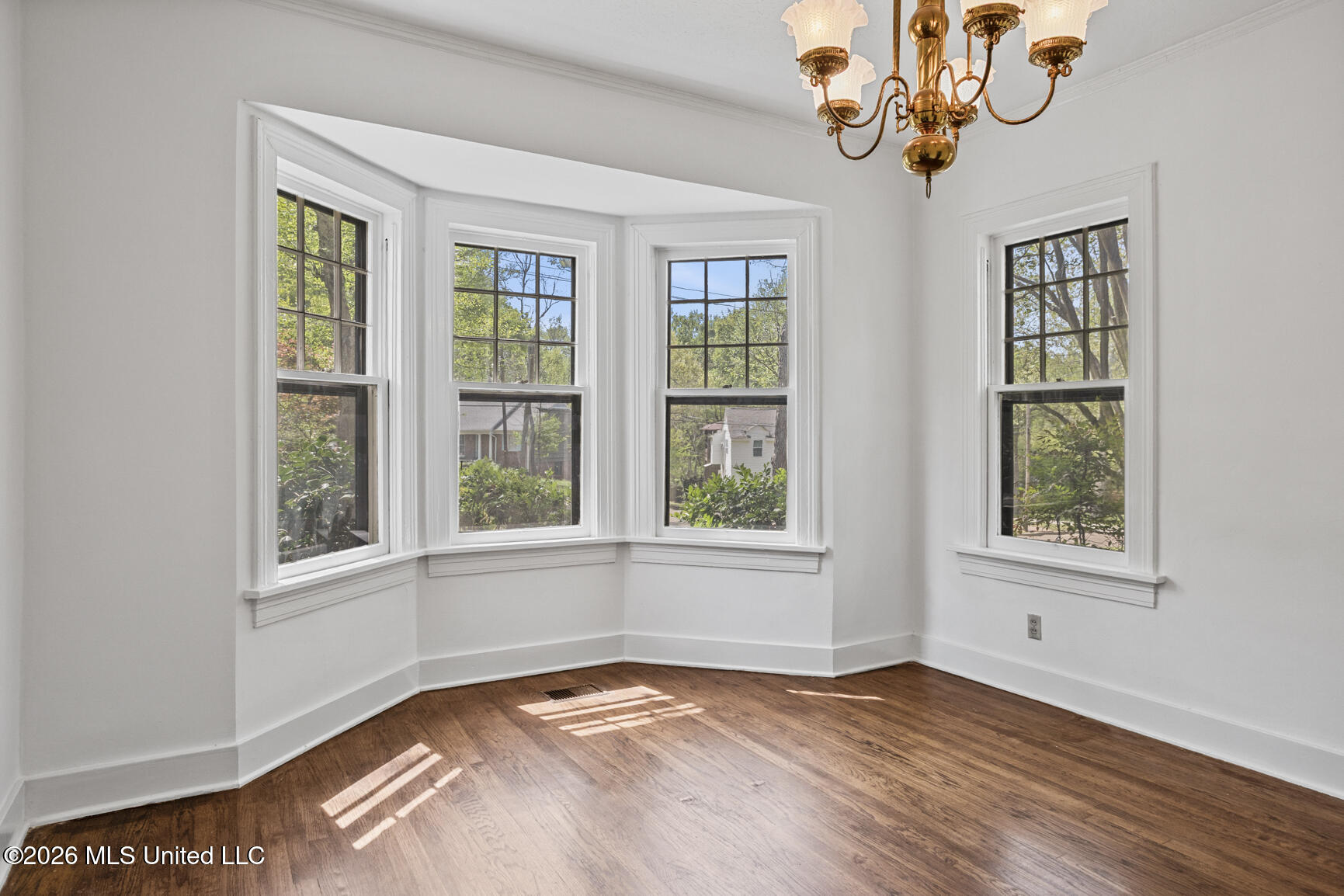 2010 Laurel Street Jackson, MS 39202 - Photo 13 of 41 2010 Laurel St-14