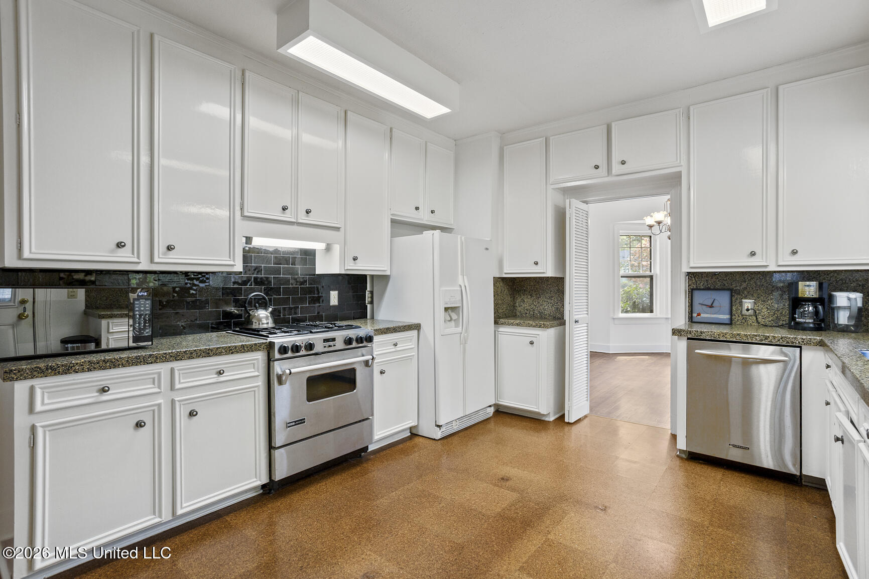 2010 Laurel Street Jackson, MS 39202 - Photo 18 of 41 2010 Laurel St-20