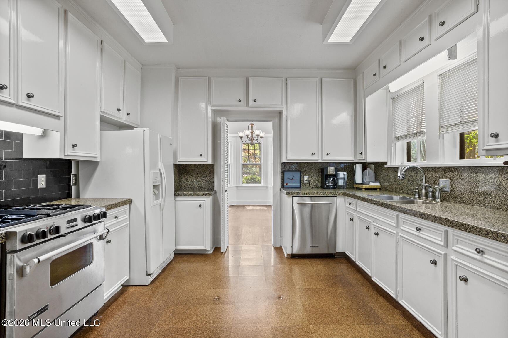 2010 Laurel Street Jackson, MS 39202 - Photo 19 of 41 2010 Laurel St-21