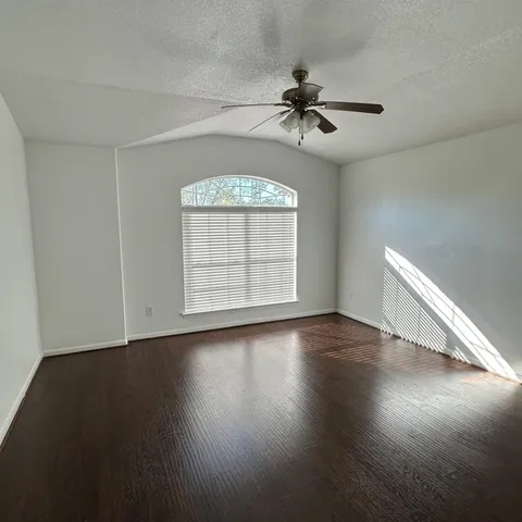 $2,000 | 1403 High Thicket Court, Spring, TX 77373