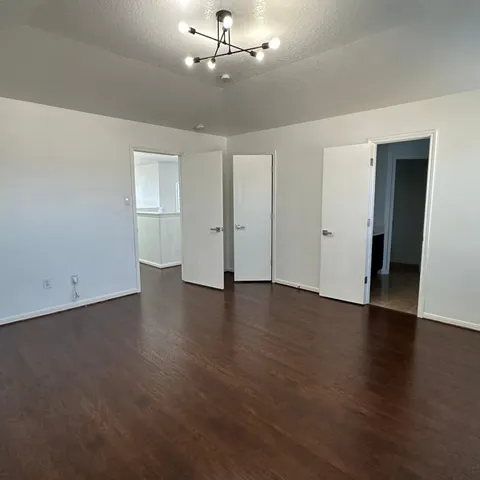 $2,000 | 1403 High Thicket Court, Spring, TX 77373