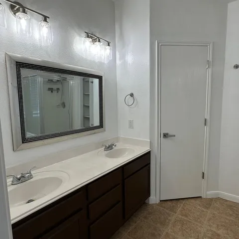 $2,000 | 1403 High Thicket Court, Spring, TX 77373