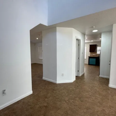 $2,000 | 1403 High Thicket Court, Spring, TX 77373