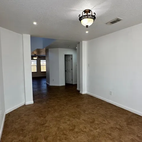 $2,000 | 1403 High Thicket Court, Spring, TX 77373