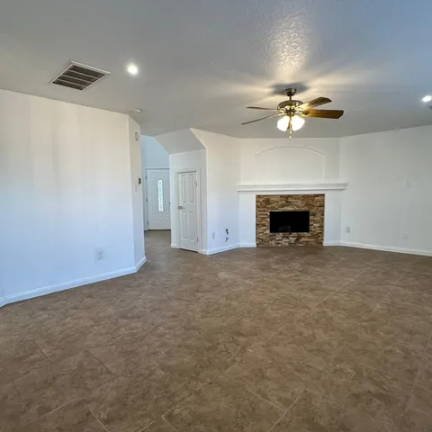 $2,000 | 1403 High Thicket Court, Spring, TX 77373