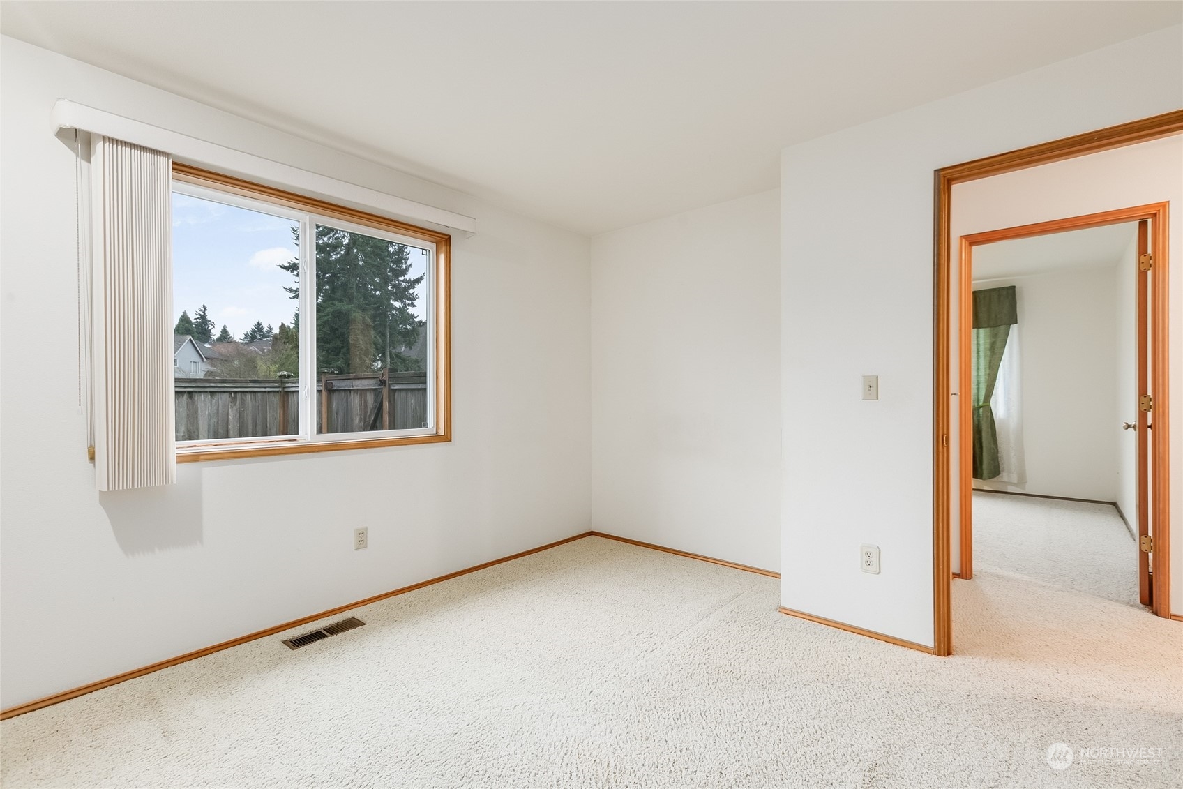 2667 Southwest 343rd Street Federal Way, WA 98023 - Photo 16 of 24 an empty room with a window