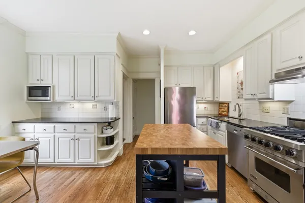 $589,000 | 1757 Glenwood Place, Memphis, TN 38104