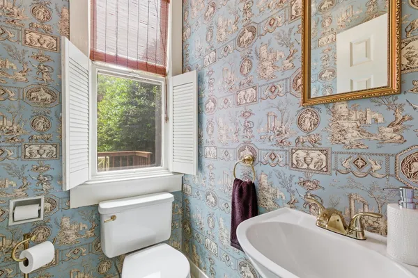 $589,000 | 1757 Glenwood Place, Memphis, TN 38104