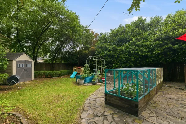 $589,000 | 1757 Glenwood Place, Memphis, TN 38104