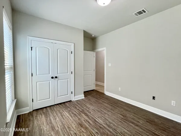 $2,400 | 103 Sapphire Springs Road, Youngsville, LA 70592