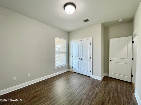 $2,400 | 103 Sapphire Springs Road, Youngsville, LA 70592