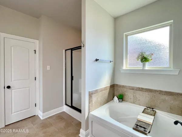 $2,400 | 103 Sapphire Springs Road, Youngsville, LA 70592