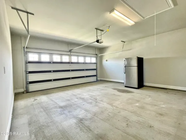 $2,400 | 103 Sapphire Springs Road, Youngsville, LA 70592