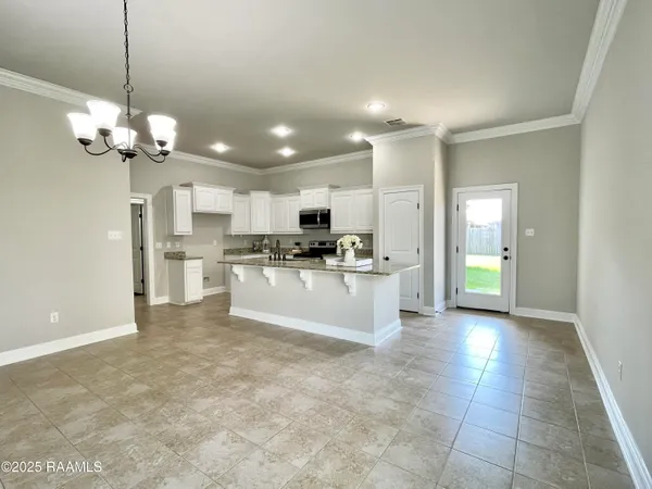 $2,400 | 103 Sapphire Springs Road, Youngsville, LA 70592