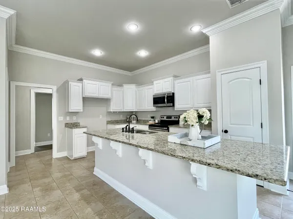 $2,400 | 103 Sapphire Springs Road, Youngsville, LA 70592
