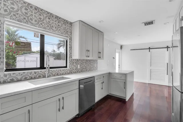 $3,820 | 1230 Southwest 86th Court, Unit 1, Miami, FL 33174